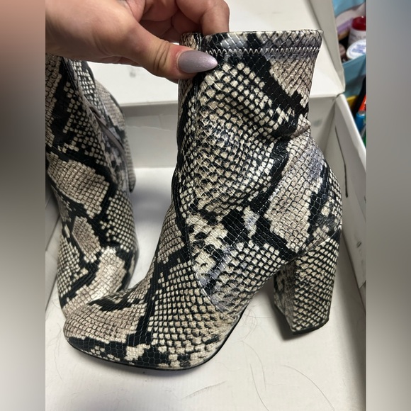 Aldo lightly worn snakeskin prints, ankle boots - Picture 1 of 3